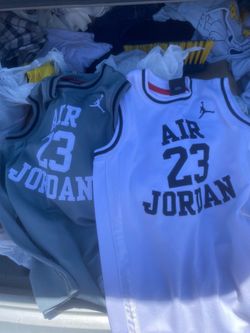 Air Jordan kids jerseys size meduim 10/12 years