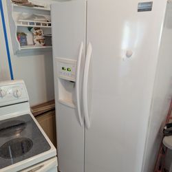 36-In Wide White White Refrigerator