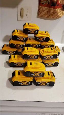 $50 EACH $50 C/U PRICE IS FIRM BRAND NEW DEWALT BATTERY 20V XR 5.0ah