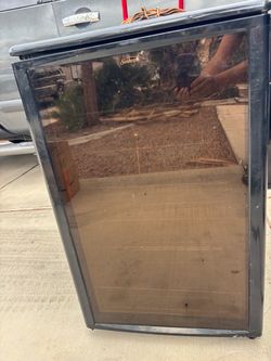 Wine  Mini Fridge with Glass Door