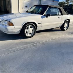 1993 Ford Mustang LX 5.0 Convertible 