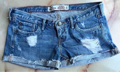 Hollister Denim Low Rise Shorts | Cuffed | Destroyed| Frayed | Size 0 | Like New