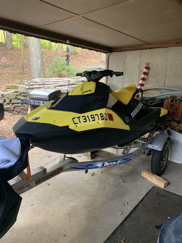 Jet ski
