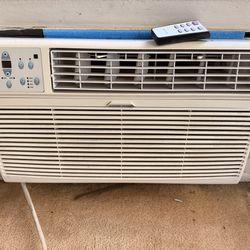 Wall unit air conditioner