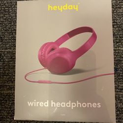 Pink wired Headphones