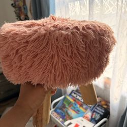 Pink feet rest ottoman