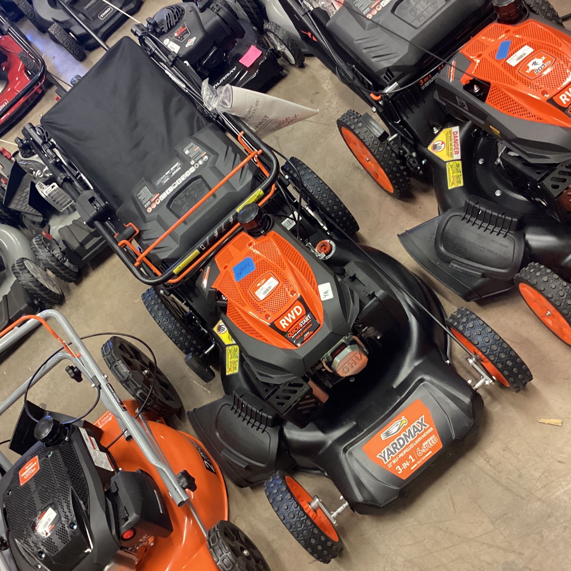 (New) Yardmax 22 in. 201 cc SELECT PACE 6 Speed CVT High Wheel RWD 3-in-1 Gas Walk Behind Self Propelled Lawn Mower