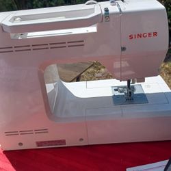 Singer Sewing Machine