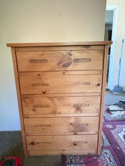 Twin bunk bed