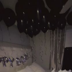 BALLOONS 