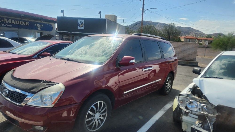 2012 KIA Sedona