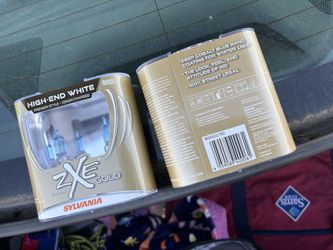 Sylvania hid Bulbs Brand New Originally 80$ In Store Asking 65$ For Each Pair 