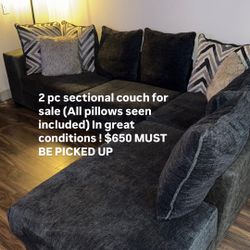 2 PC SECTIONAL COUCH FOR SALE $500GREAT CONDITIONS! 