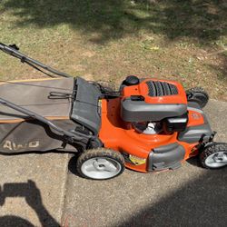 Husqvarna  Honda GCV160 Self Propelled Lawn Mower 