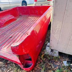Toyota Tacoma 2004. Truck Bed. No Rust .