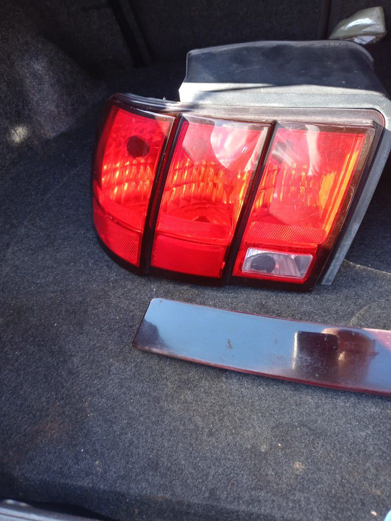 04 Mustang Tail lights 