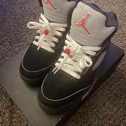 Jordan 5 Metallics 