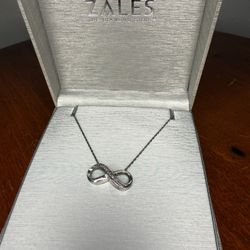 ZALES NECKLACE WITH PENANT