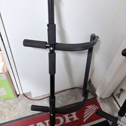 Pull Up Bar