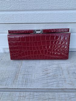 Ann Taylor LOFT Burgundy Croc Embossed Clutch Bag Frame Kiss Lock Faux Leather 