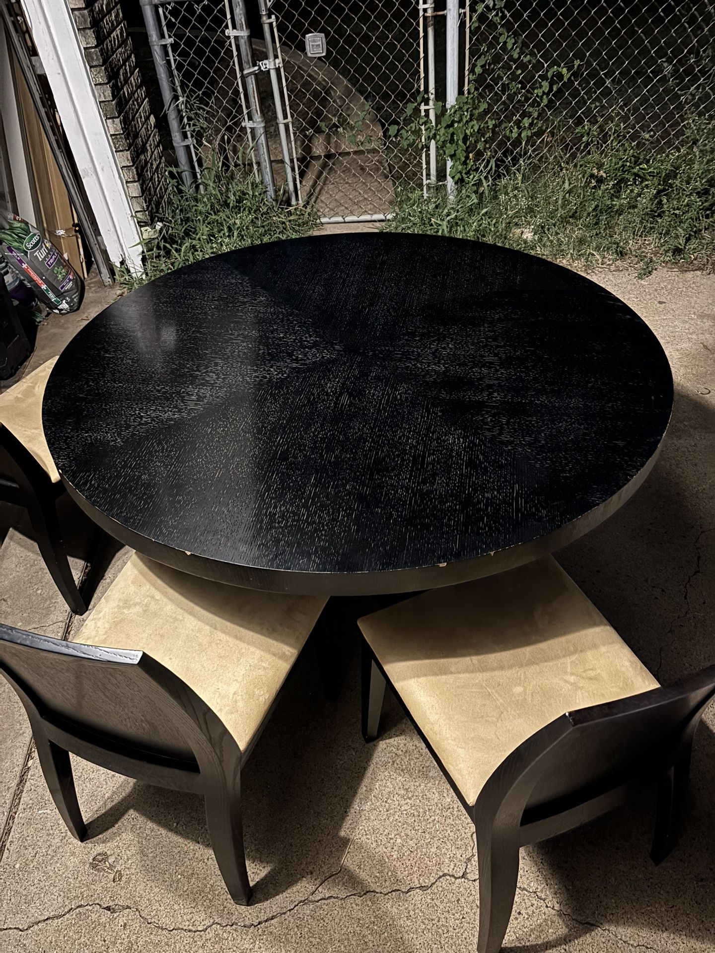 Round Dining Table Set