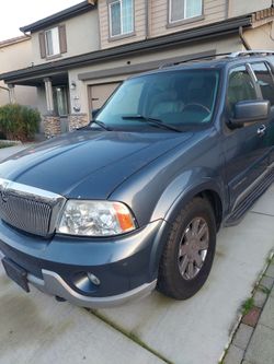 2004 Lincoln Navigator