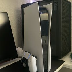 Ps5 Disc Version w/8 ps4 games