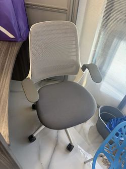 Steelcase Series 1 Ergonomic Office Chair – $350 OBO 📦 Florida
