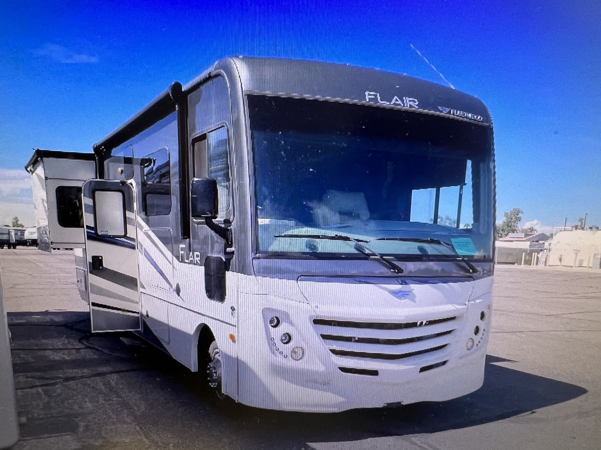 2021 FLAIR 32S