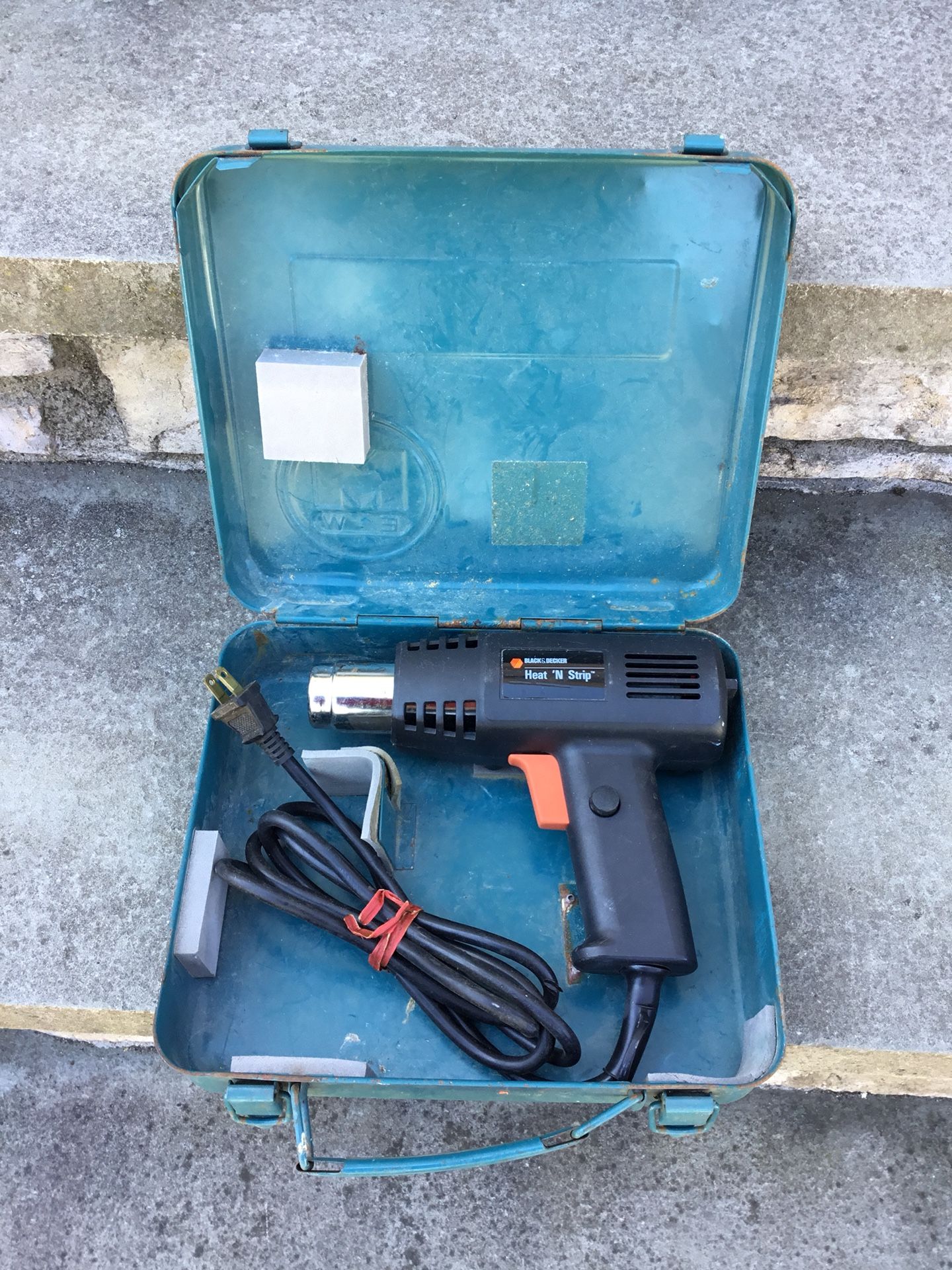 Heat gun with carry case