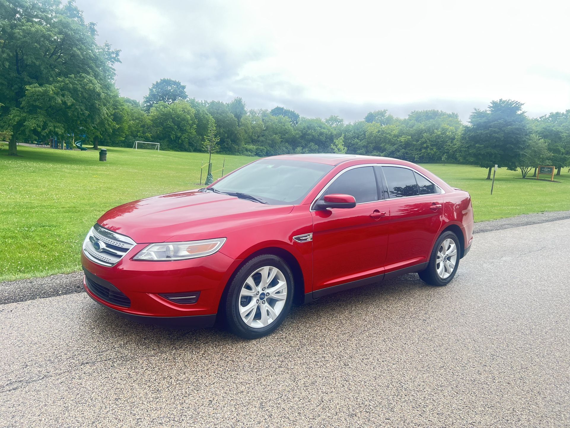 2010 Ford Taurus