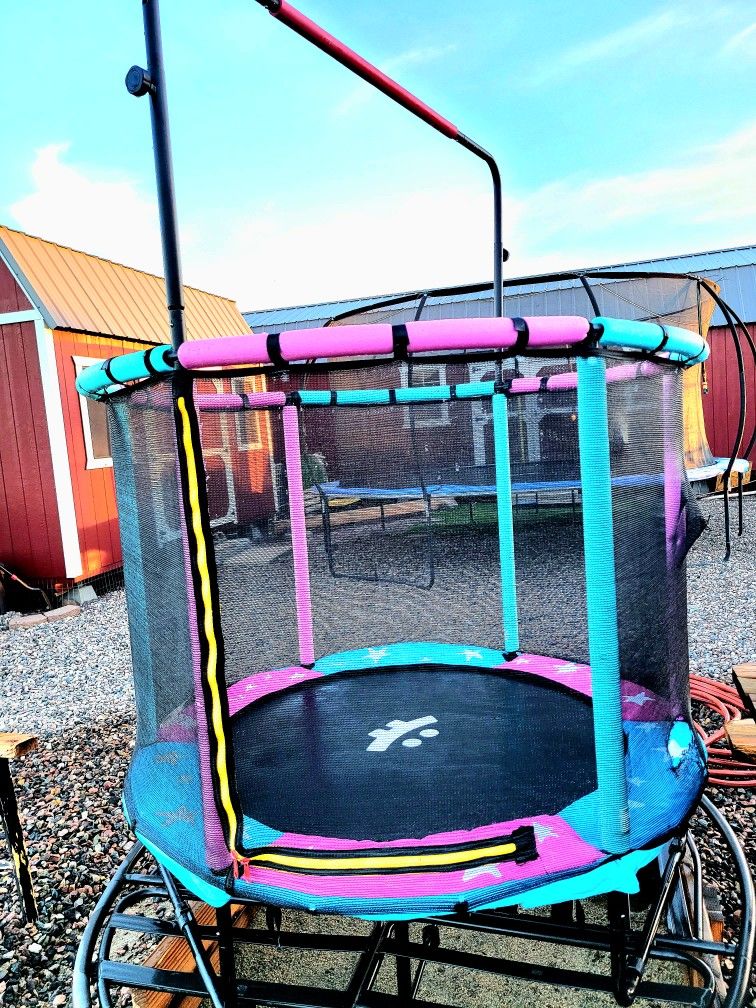 Kids Mini Trampoline 54"