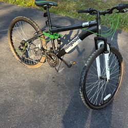 Mongoose Full Size Bike , Full Suspenion  New.  Sat In Barn For Year Ready To Ride 