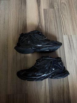 Black Balenciaga runners size