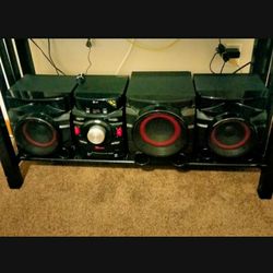 Red and black stero must pickup 