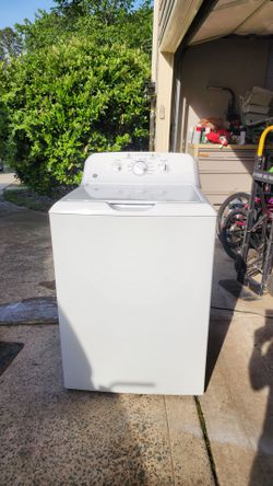 White Washin Machine In Good Condition Works Perfectly