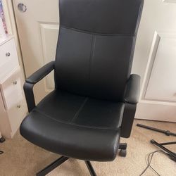 Swivel Chair 