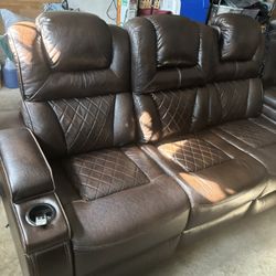 Nice Leather Full Sofa’s 
