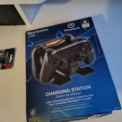 PS4 Controller Charging Station - NEW (Open Box)