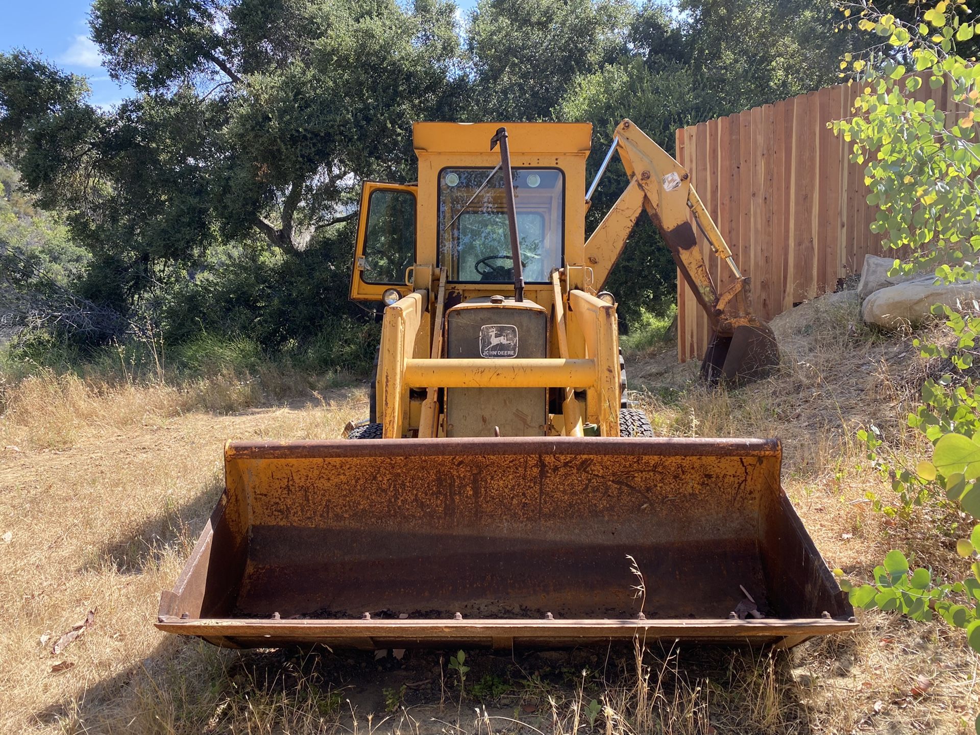 John Deere 550 bulldozer and 310a backhoe from the 1970’s for Sale in