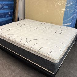 Mattress queen size pillow top.   Colchones nuevos. Pillow top.  