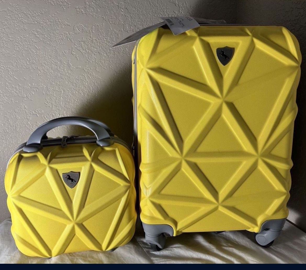 AMKA Gem 2Pc. CarryOn Hardside Cosmetic Luggage Set New for Sale in