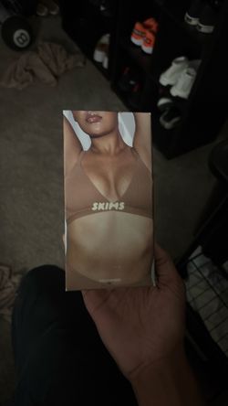 Skims size large sienna