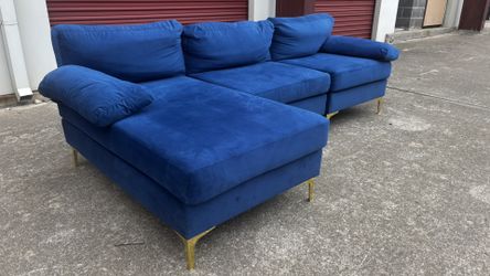 *FREE DELIVERY* Modern Royal Blue Chaise Sectional