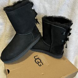 UGG New Women’s Size 6  Bailey Bow ll Black Authentic 100%