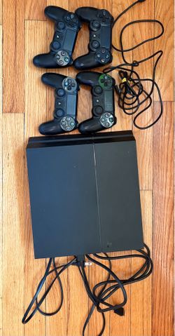 PS4 500GB + 4 Controllers, HDMI Cord and Power Cable