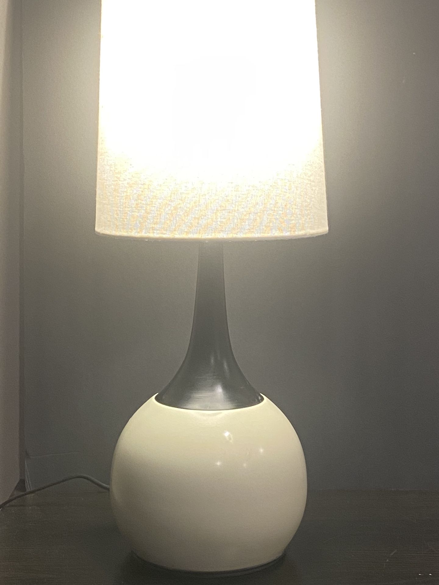 Modern Table Lamp From Tribeca Home Elisha  White/Black Teardrop H23” With The Touch Control
