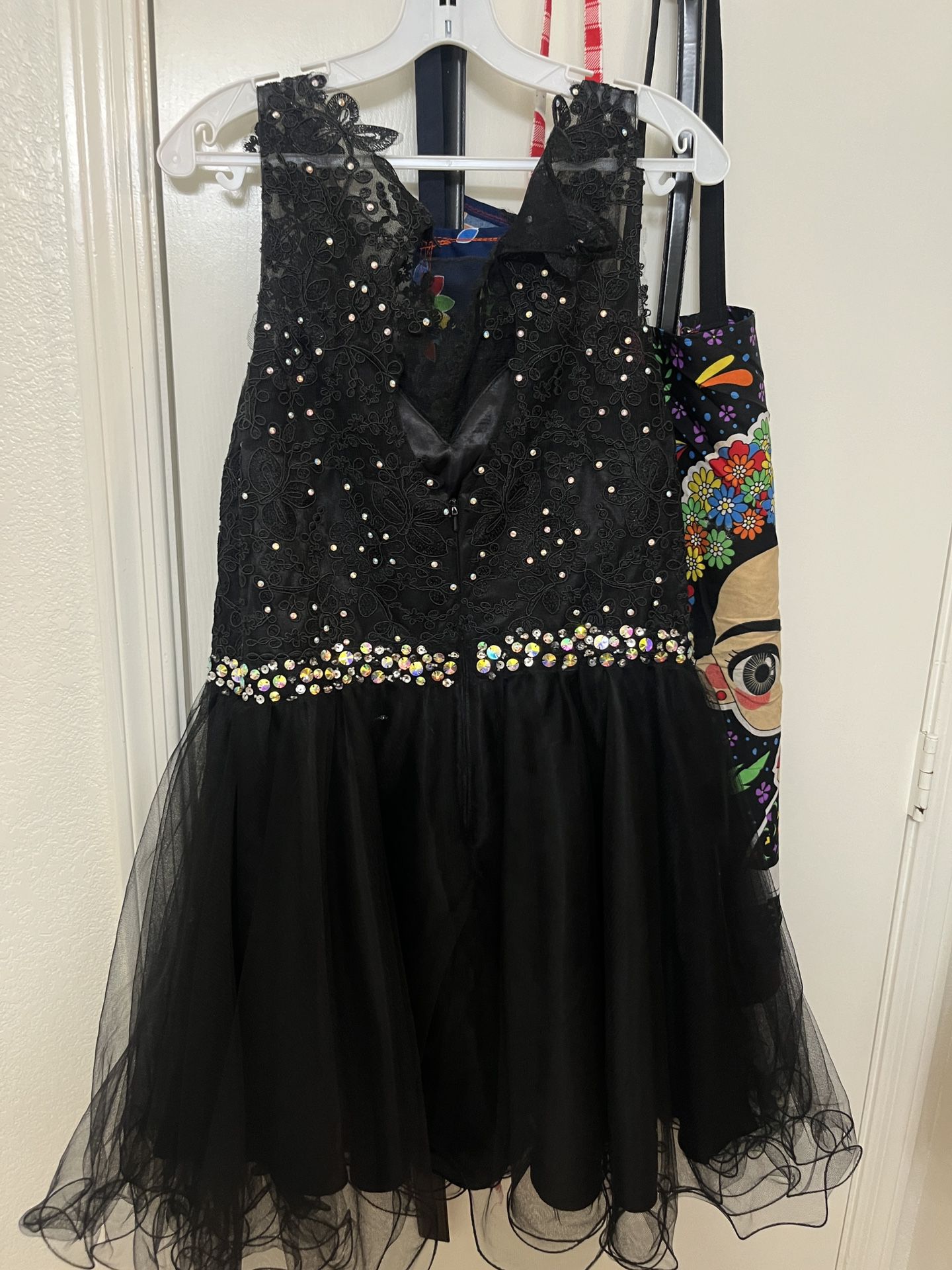 Black dama dress