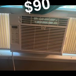 Like New Air Conditioner 