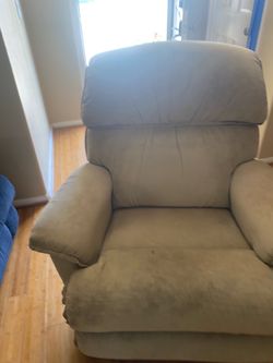 Free lazyboy recliner